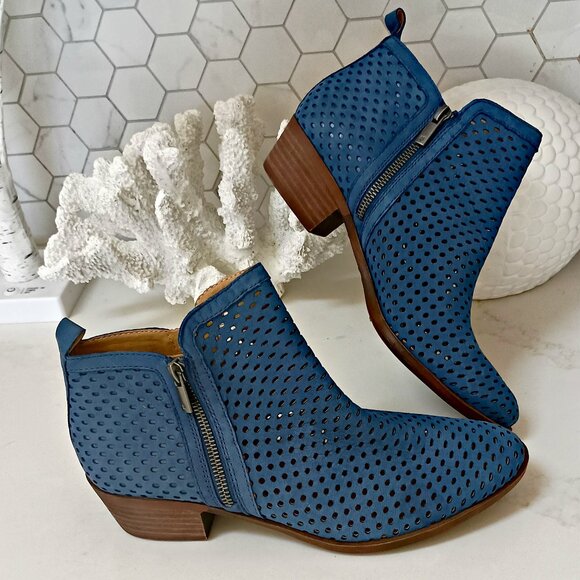 LUCKY BRAND BLUE SUEDE ANKLE BOOTS SZ 10 - Picture 4 of 4